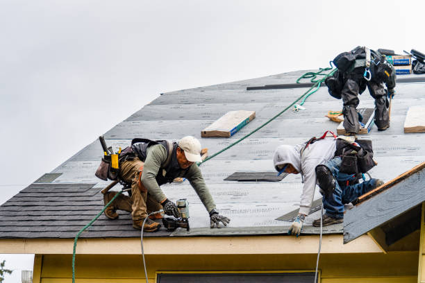 Professional Gutter Installation technician working in Derby, IA